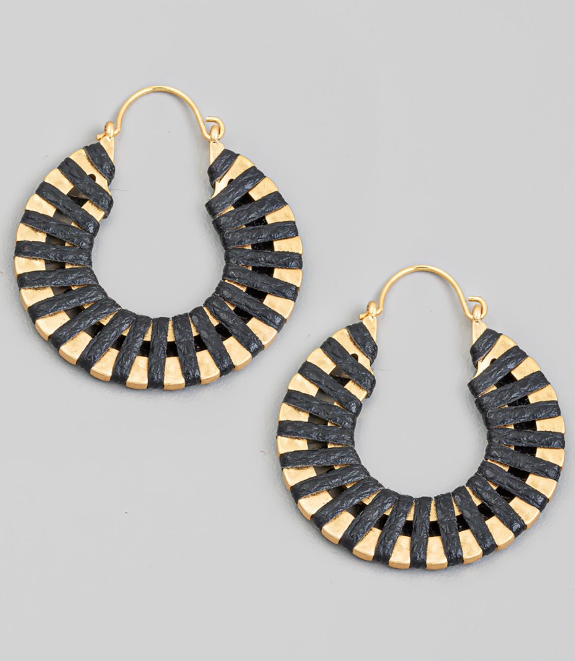Circle Striped Disc Earrings- Black